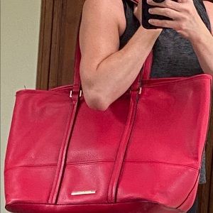 STEVE MADDEN LG red Tote